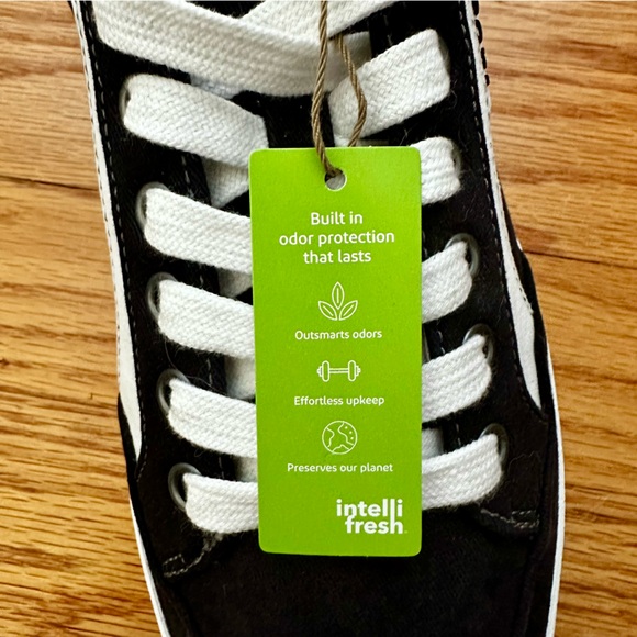 NWOB Taos Shooting Star | 7.5 Wide | Black/White Distressed - Picture 13 of 14